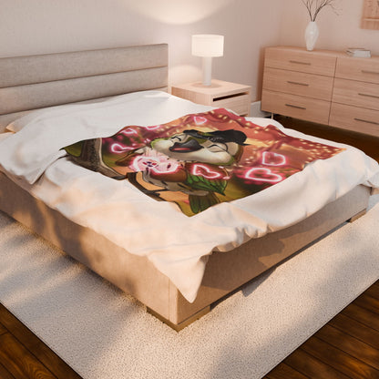 Velveteen Plush Blanket Ciguita with a Ring of Hearts