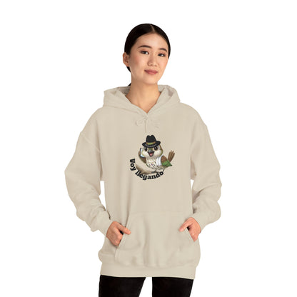 Unisex Heavy Blend  Hooded Sweatshirt with Cigüita "Voy llegando"
