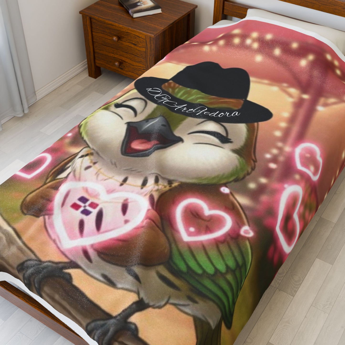 Velveteen Plush Blanket Ciguita with a Ring of Hearts